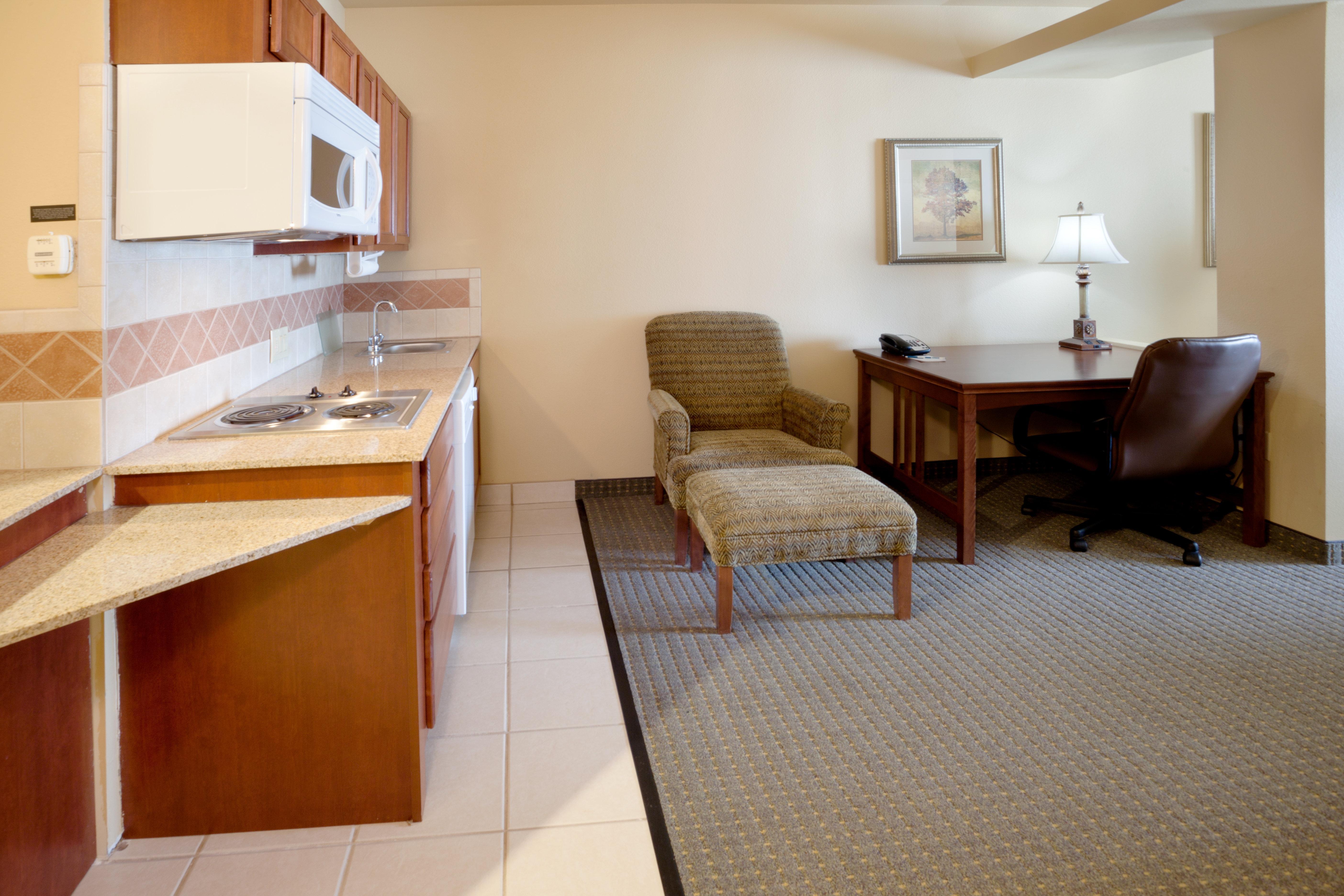 Staybridge Suites Laredo By Ihg Экстерьер фото