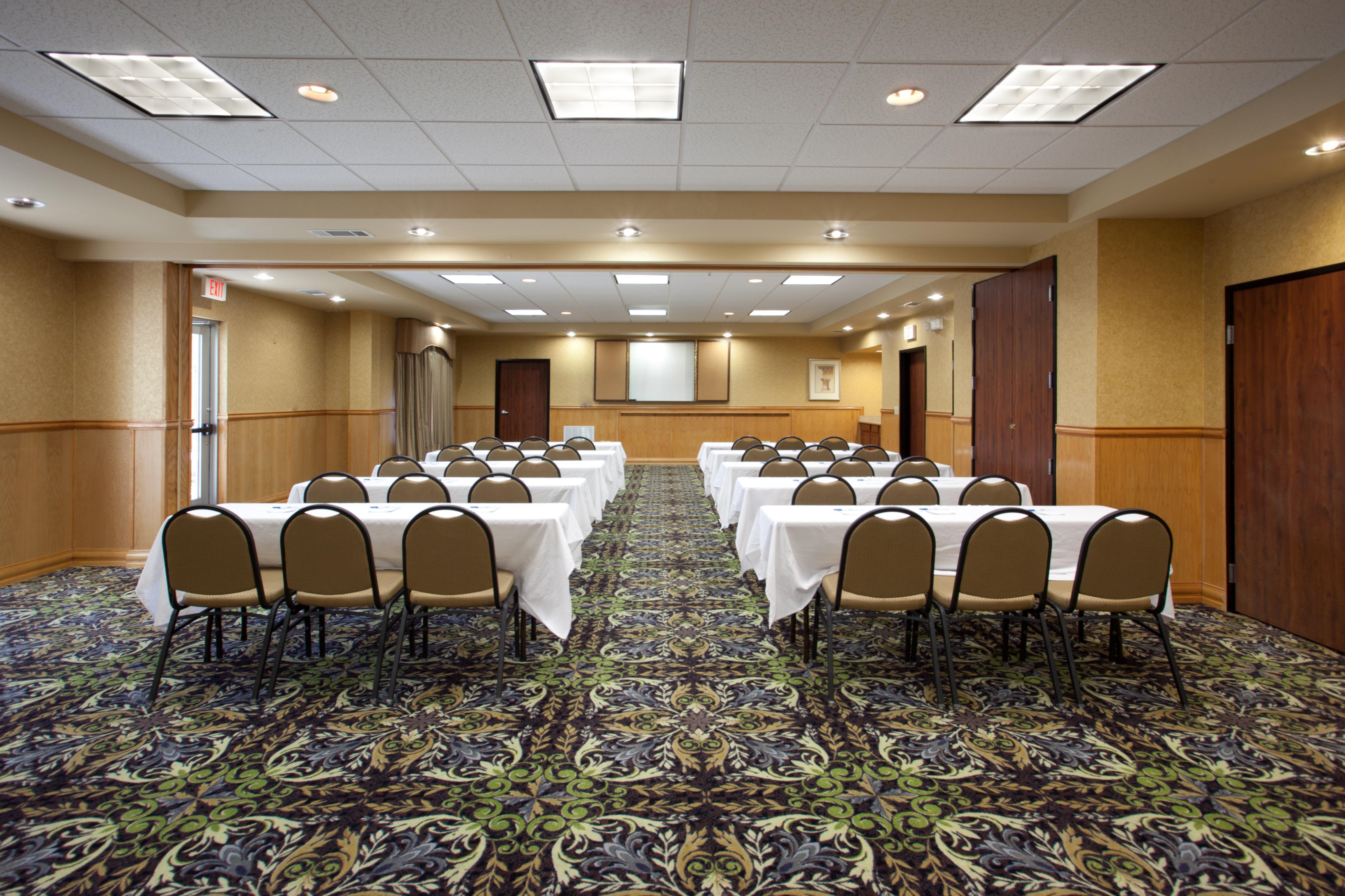 Staybridge Suites Laredo By Ihg Экстерьер фото