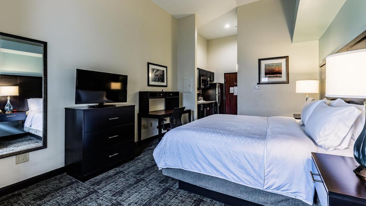 Staybridge Suites Laredo By Ihg Экстерьер фото