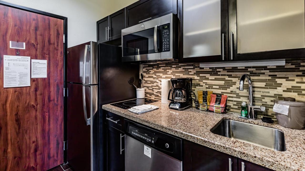 Staybridge Suites Laredo By Ihg Экстерьер фото