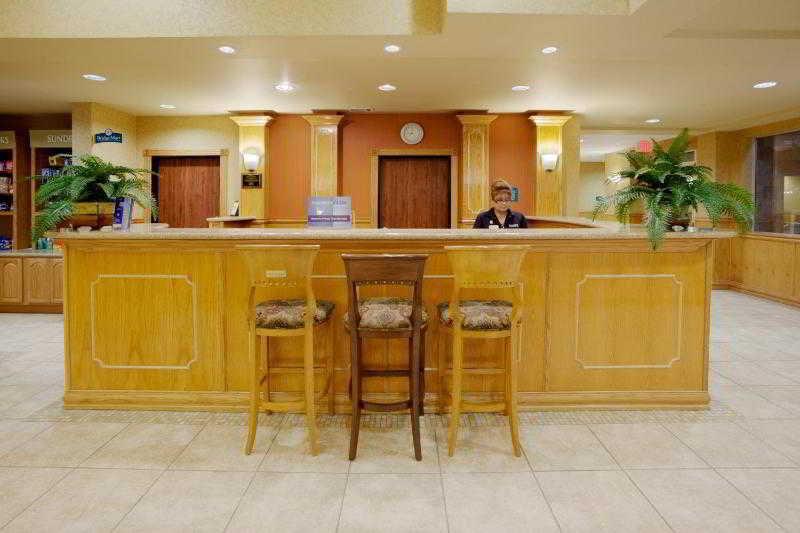 Staybridge Suites Laredo By Ihg Интерьер фото