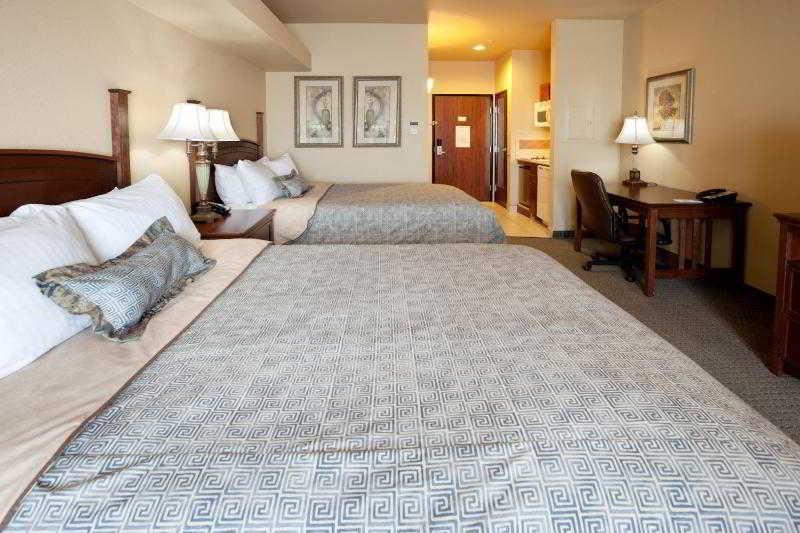 Staybridge Suites Laredo By Ihg Номер фото